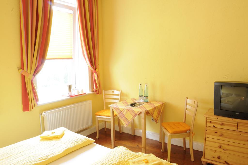 Hotel Zur Alten Stadtmauer Λίμπεκ Δωμάτιο φωτογραφία